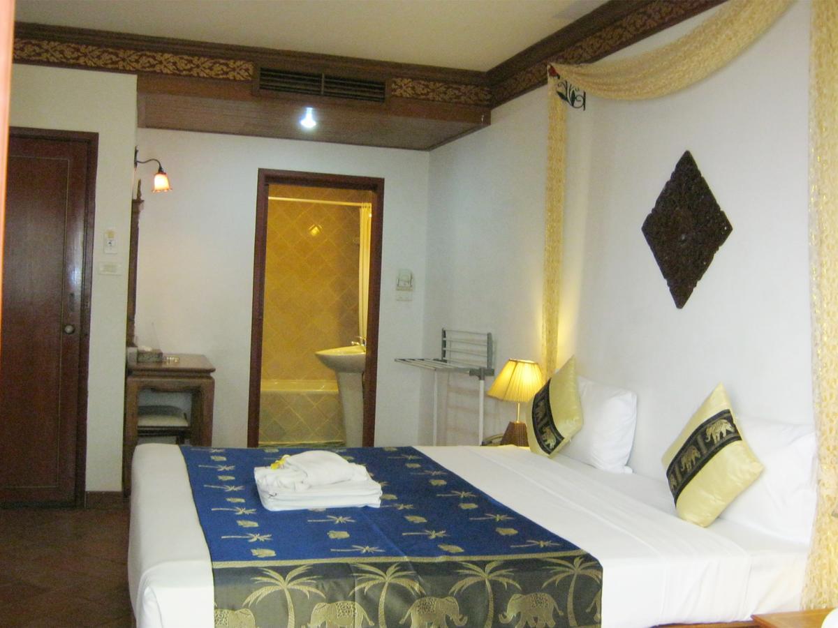 Kata Minta Hotel Phuket Exterior photo